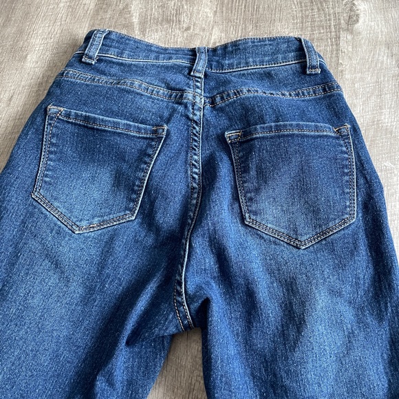 jeans - Picture 2 of 3